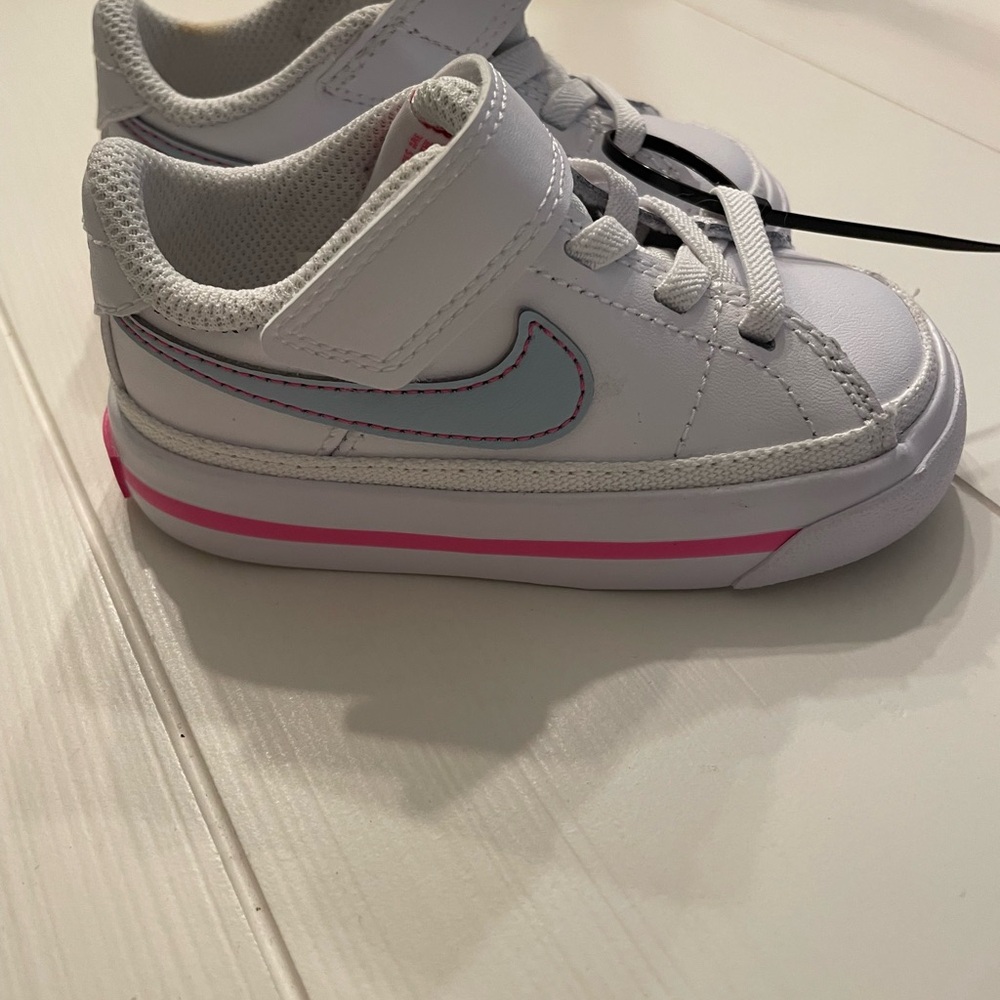Nike White and Pink Toddler Sneakers with Velcro Closure